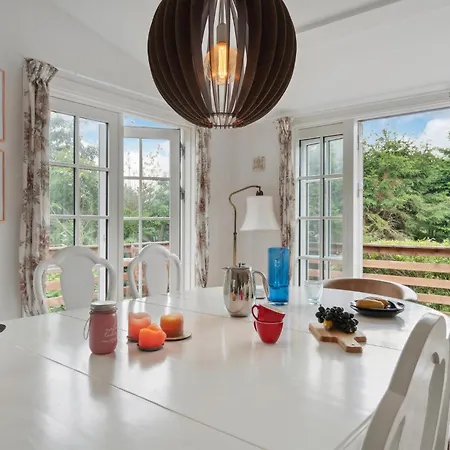 3 Bedroom Stunning In * Græsted