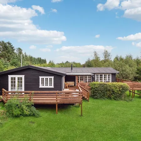 Ferienhaus 3 Bedroom Stunning In Græsted