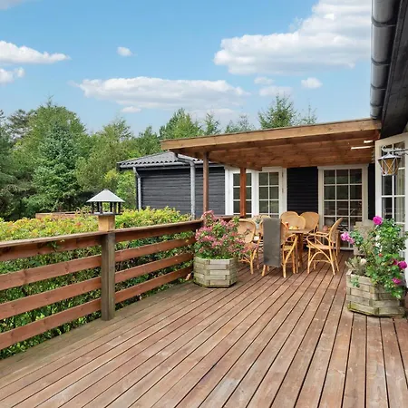 Ferienhaus 3 Bedroom Stunning In