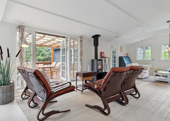 3 Bedroom Stunning In * Græsted