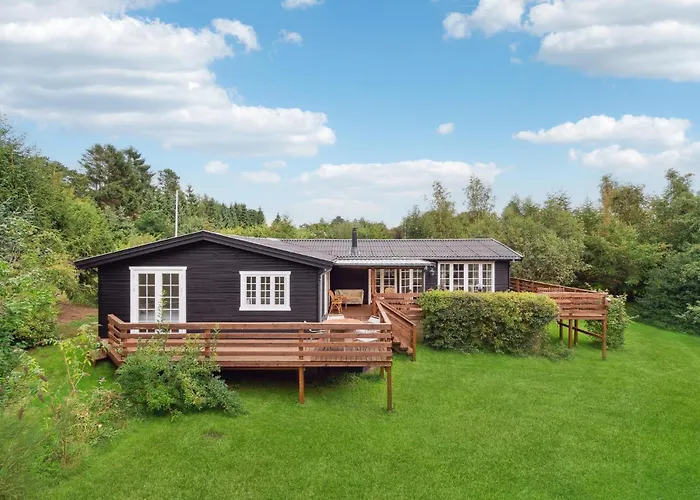 Vakantiehuis 3 Bedroom Stunning In Græsted